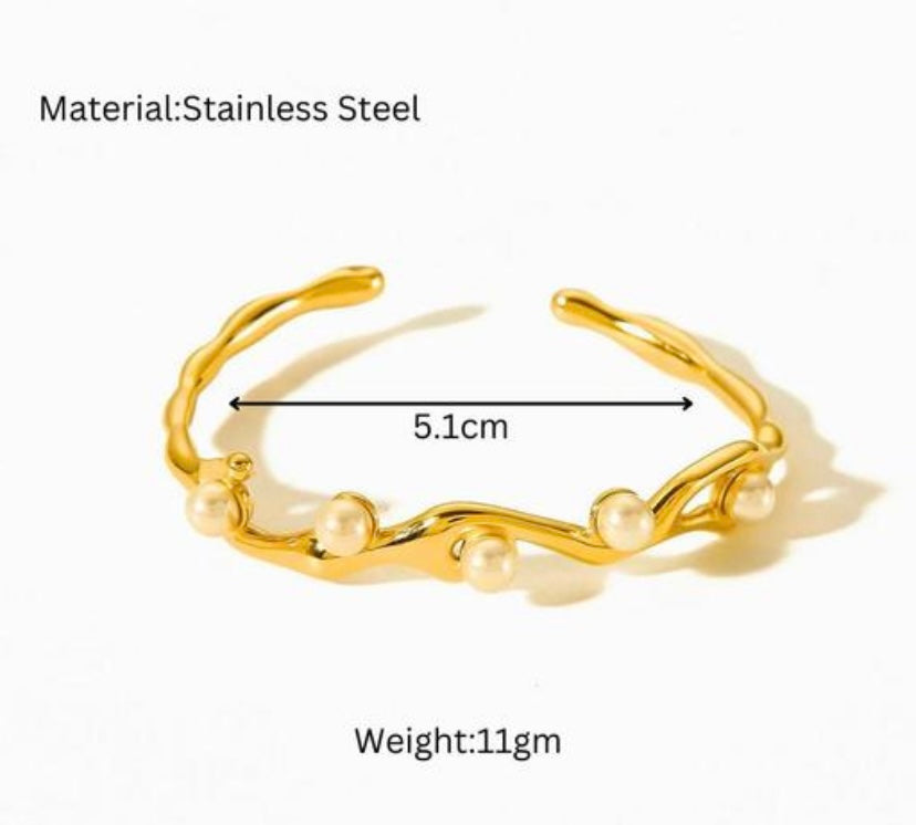 Elegant Anti-Tarnish Cuff Pearl Bracelet for Women – Adjustable, Rust-Free, Stylish & Durable